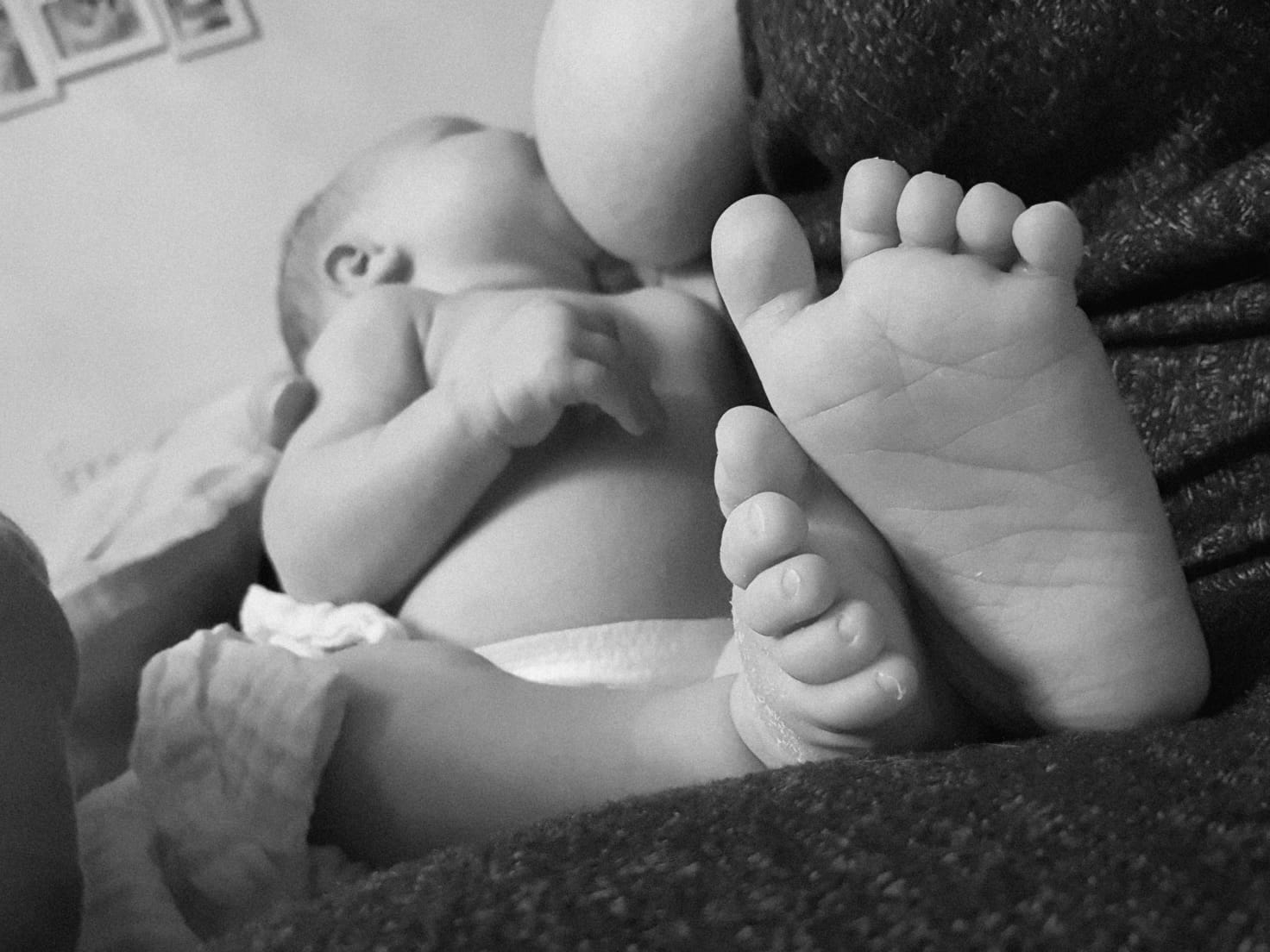 Baby feeding and lactation consultant